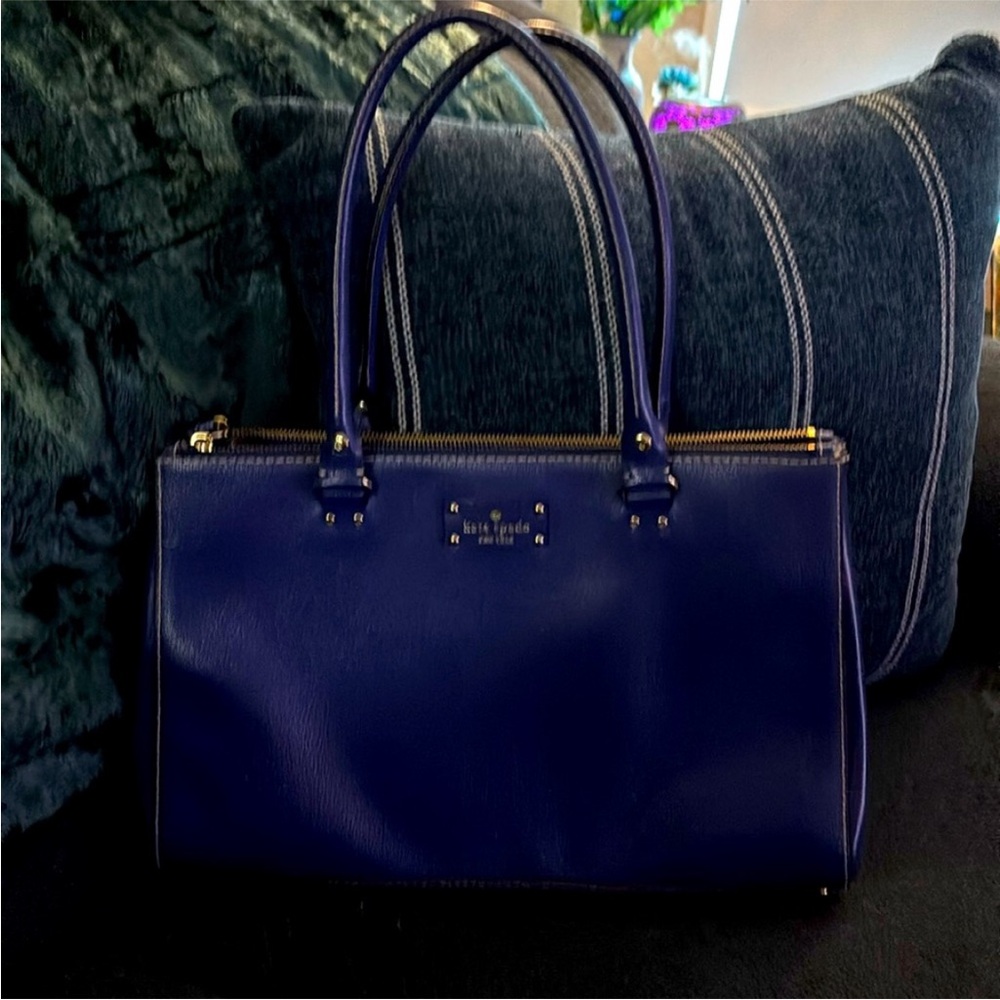 Beautiful Kate Spade tote, no tears, authentic! Gorgeous cobalt blue with gold.